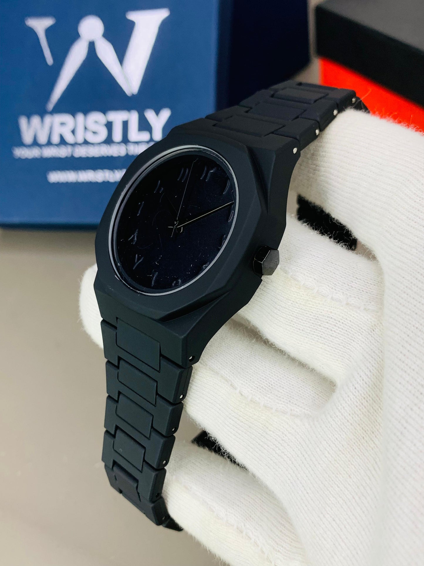 Black Arabic Aura Watch