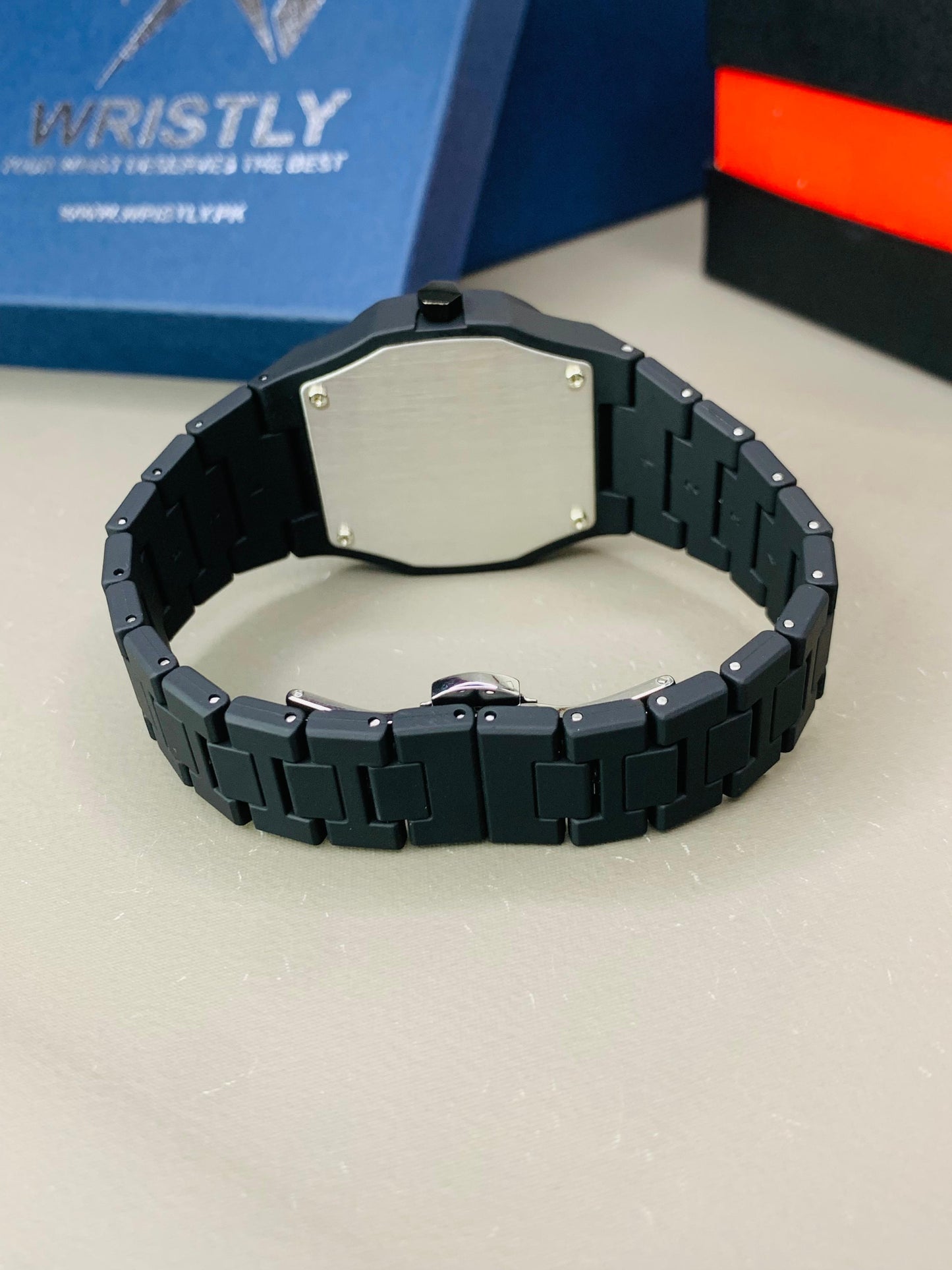 Black Arabic Aura Watch