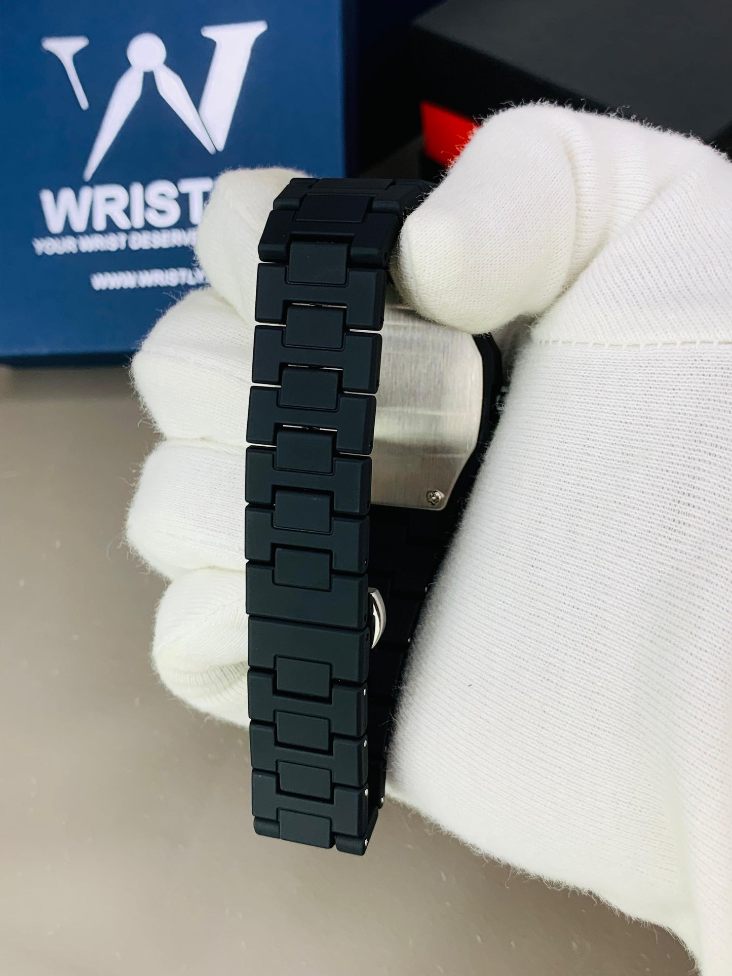 Black Arabic Aura Watch