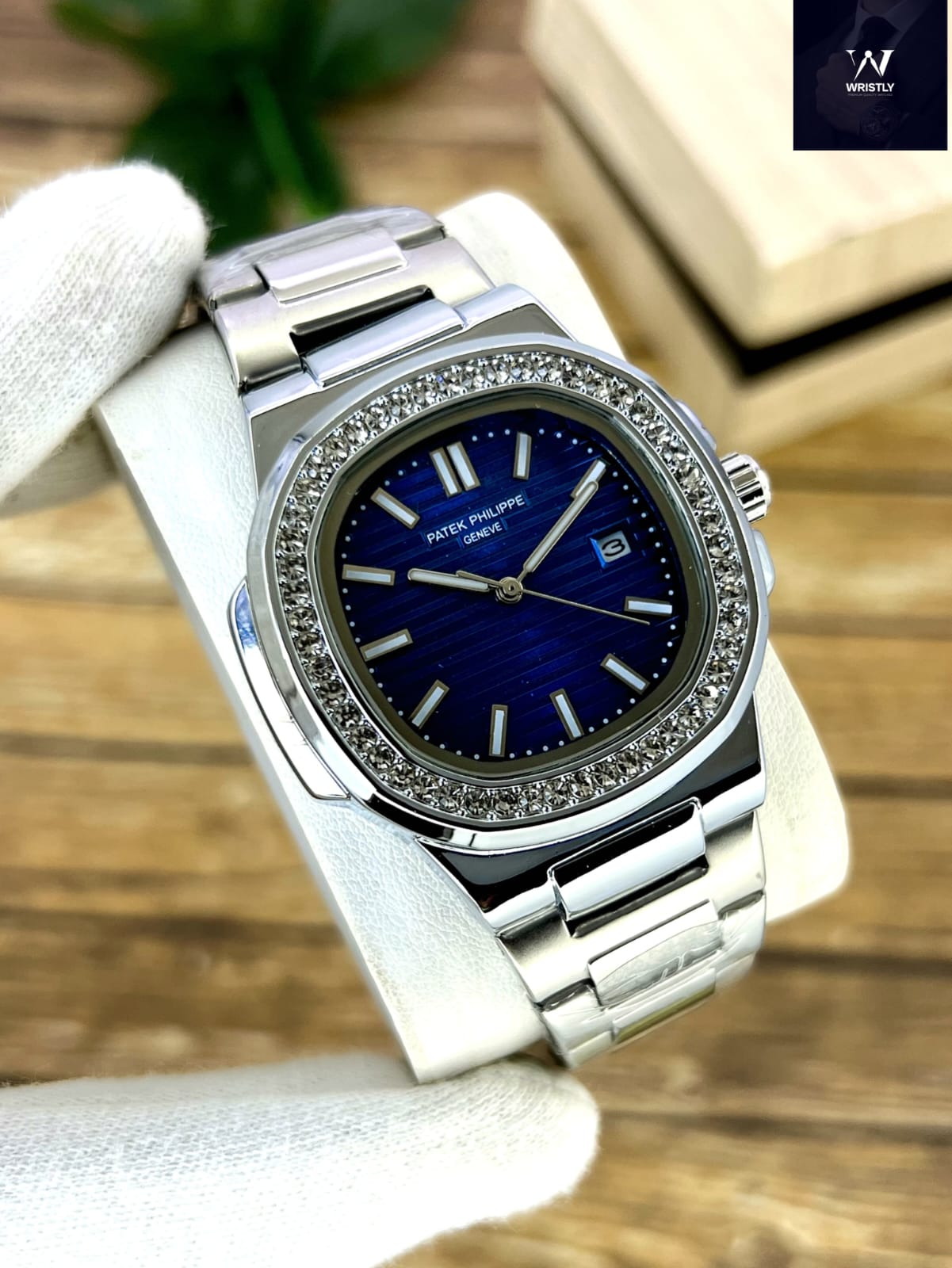 PATEK PHILIPPE GENEVE STONE