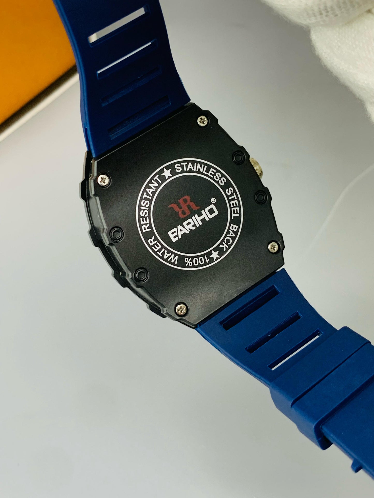 Bariho Men's Strap Watch