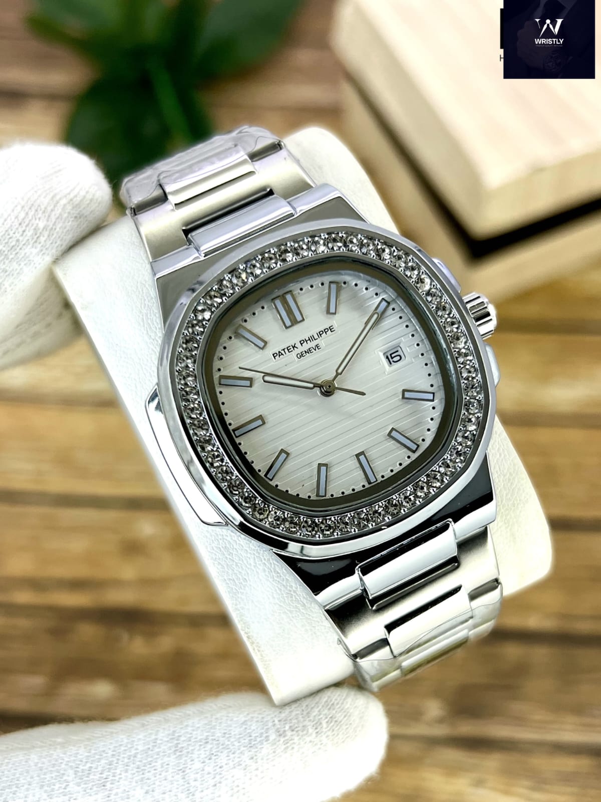 PATEK PHILIPPE GENEVE STONE